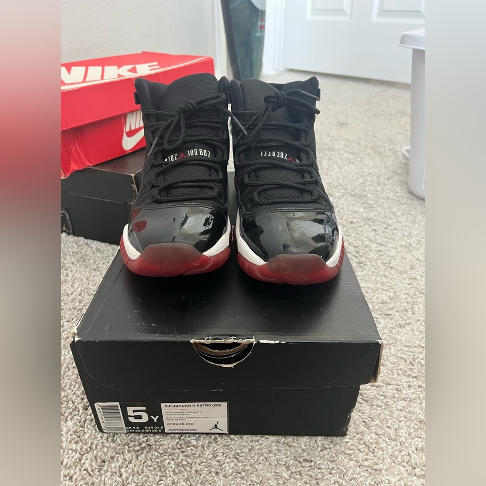 Jordan 11 Bred